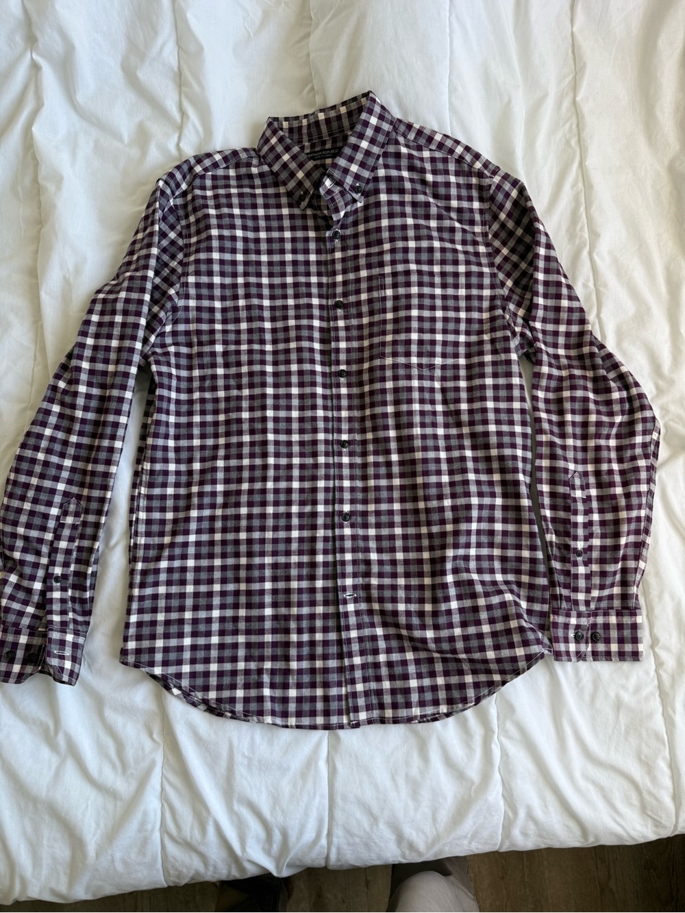 Banana Republic Men's Purple and White Plaid Button-Down Shirt